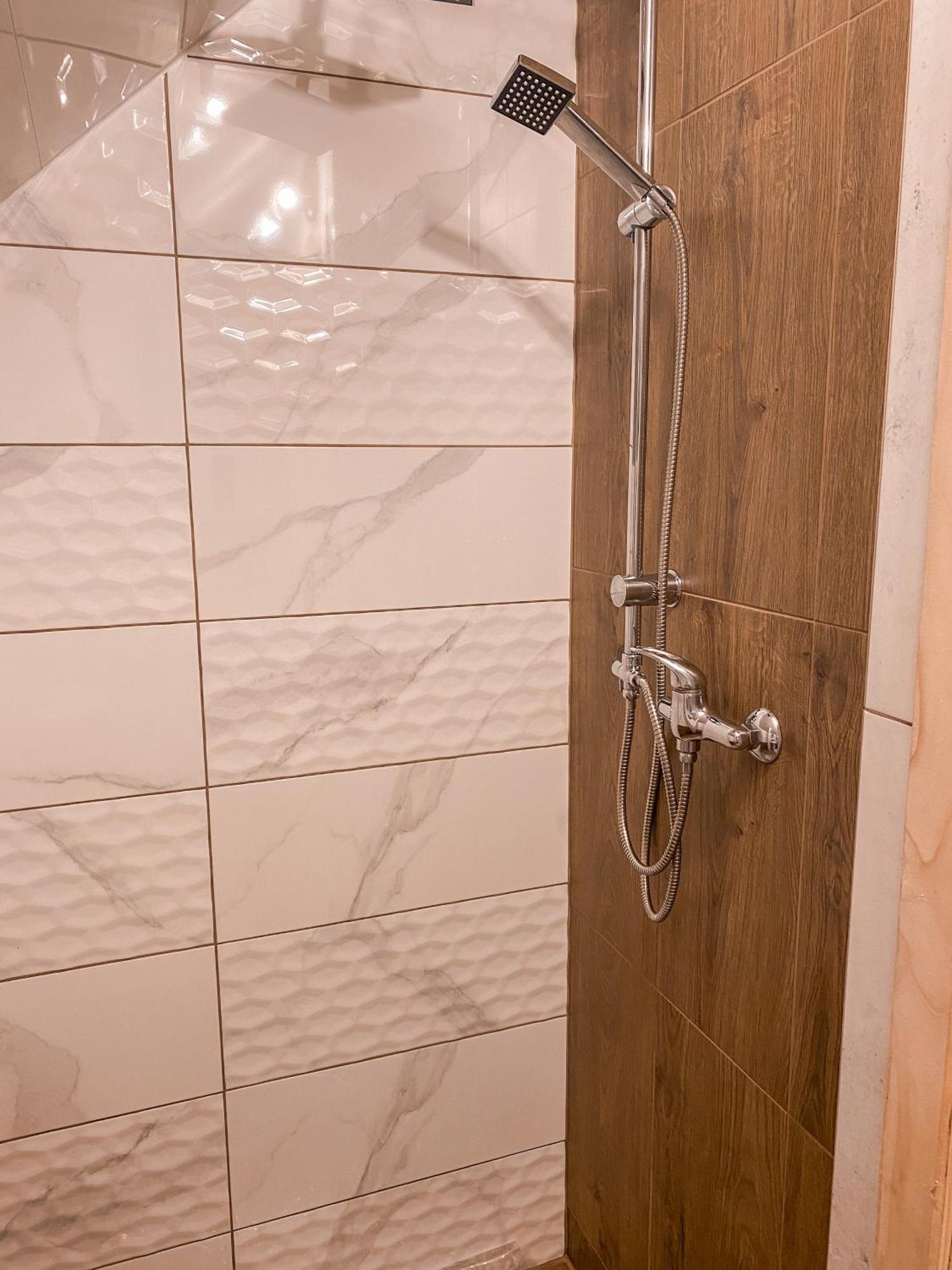 Dolina Roztoki-mieszkanie,pokoje Lub Z Lokalem Na Poddaszu Apartment