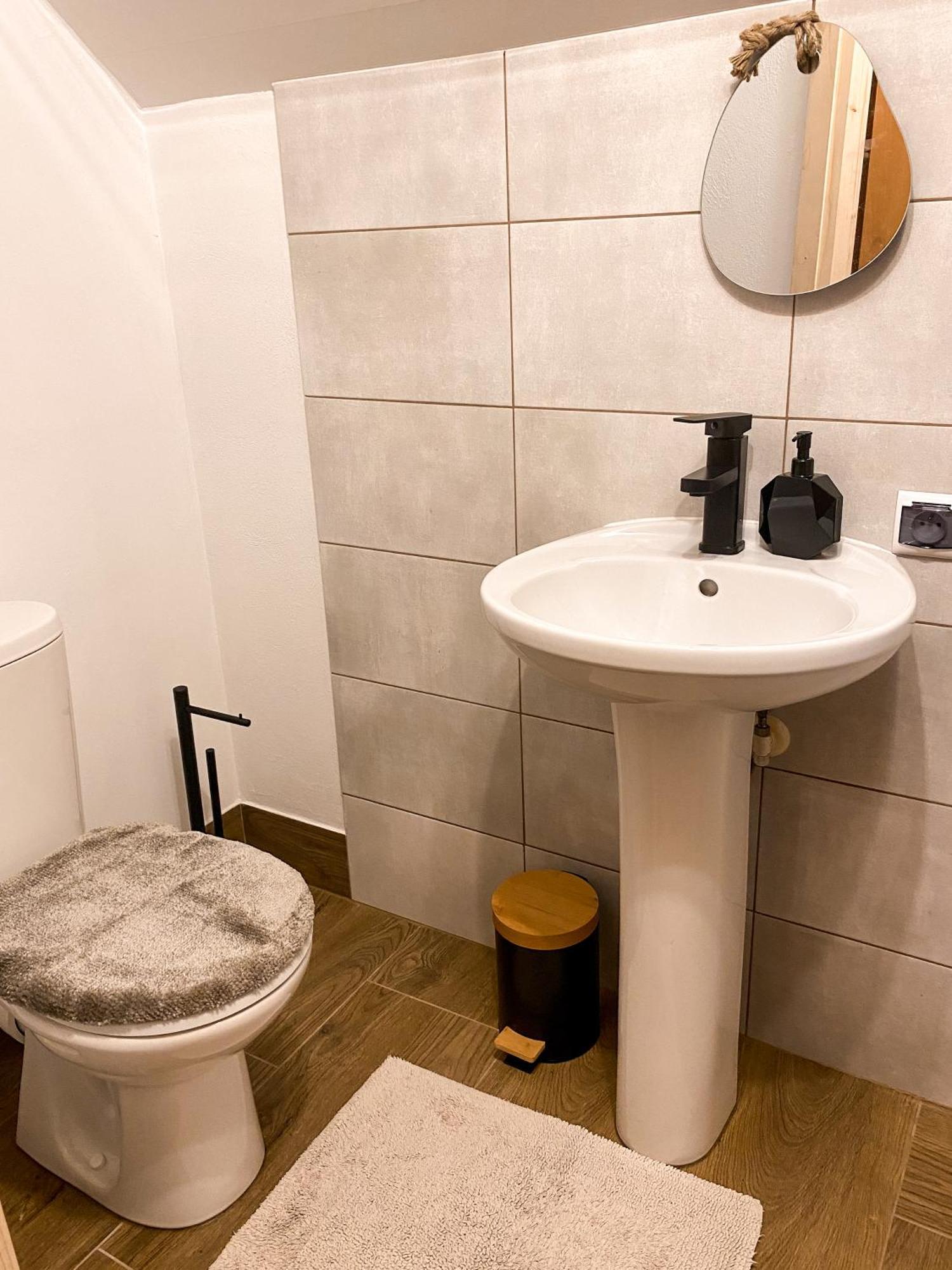 Dolina Roztoki-mieszkanie,pokoje Lub Z Lokalem Na Poddaszu Apartment Bircza
